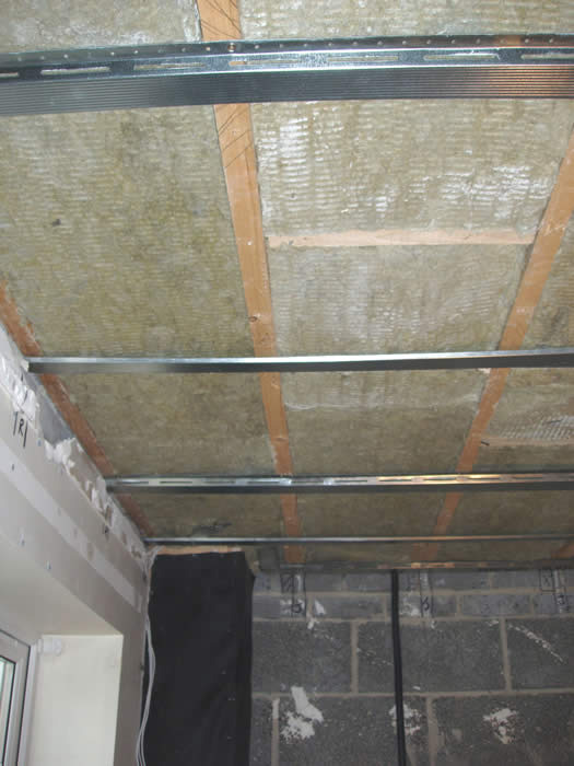 Resilient Bar system on a ceiling